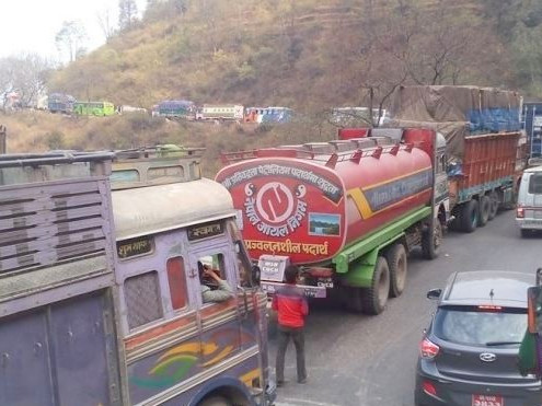 जामको समस्या हटाउन नागढुंगा-मुग्लिन सडकखण्डमा अब 'क्लाइम्बिङ लेन'